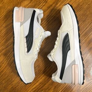 Puma Graviton Sneaker - Size 6